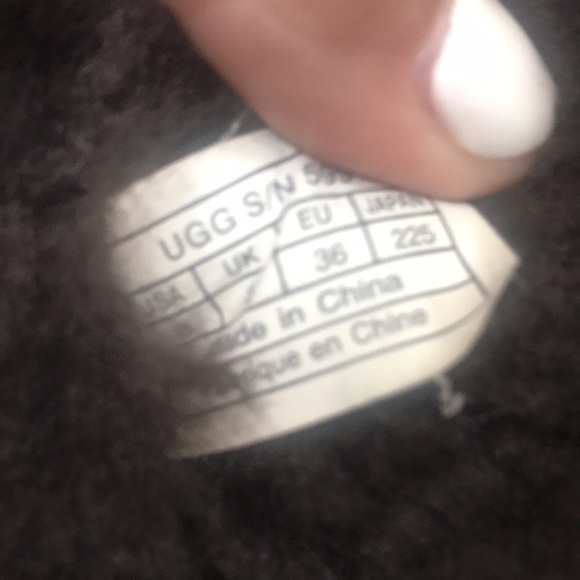 - Authentic UGGs Worn one season - Picture 5 of 7